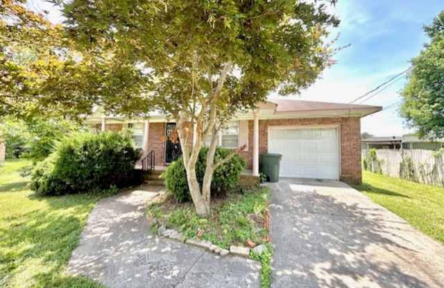 Available soon-6/9/26. Charming single-story home in the heart of Huntsville!