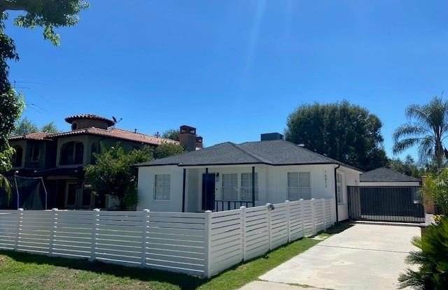 16812 Addison Street