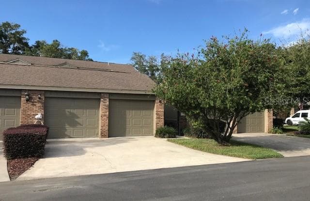 1916 CLATTERBRIDGE ROAD - 1916 SE Clatter Bridge Rd, Ocala, FL 34471