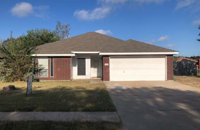SHORT TERM RENTAL 3-6 MONTHS - 4 bedroom, 2 bath