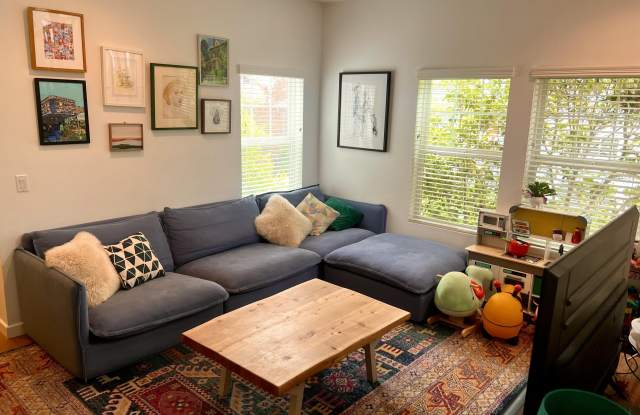 513 Coronel Place unit: 4