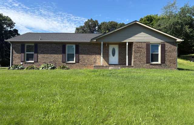Quaint Ranch style home in Clarksville