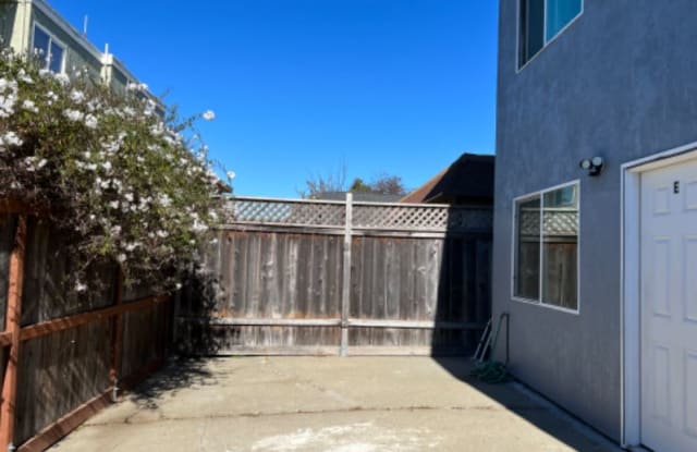 2314 10th Street E - 2314 Tenth Street, Berkeley, CA 94710