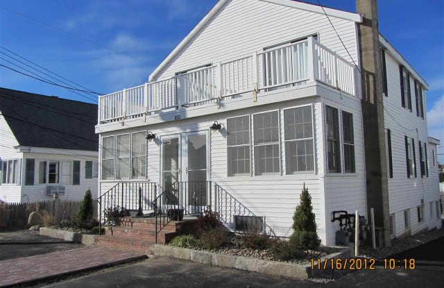 124 Ocean Drive - 124 Ocean Drive, Seabrook Beach, NH 03874