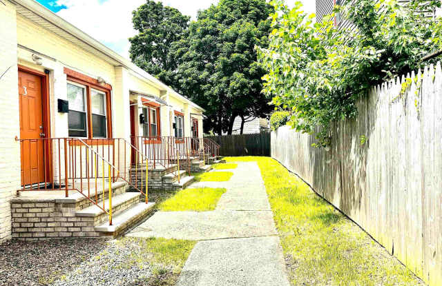 31-33 TILLINGHAST ST