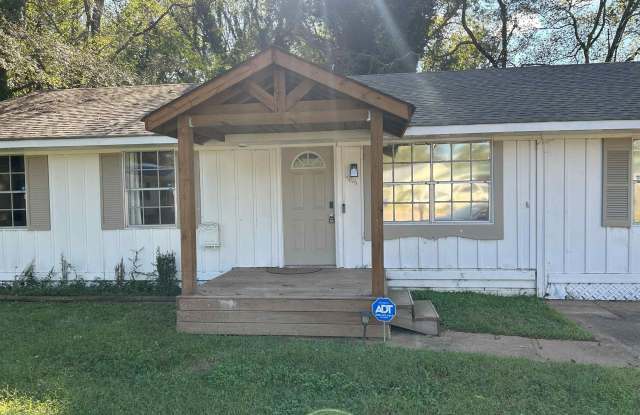 Photo of 3815 Ridgecrest Circle