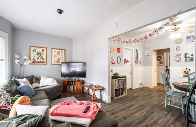 Bartlett Lower steps to campus