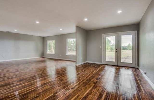 303 E Monte Carlo Boulevard