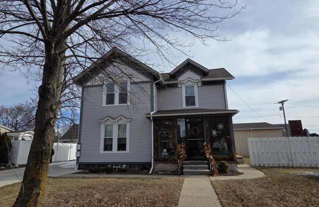 412 Starkweather Street unit: B