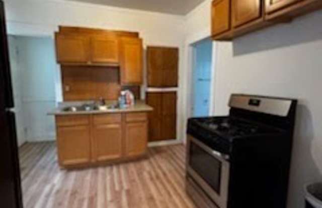 Single Family Home in West Allis Now Available!!