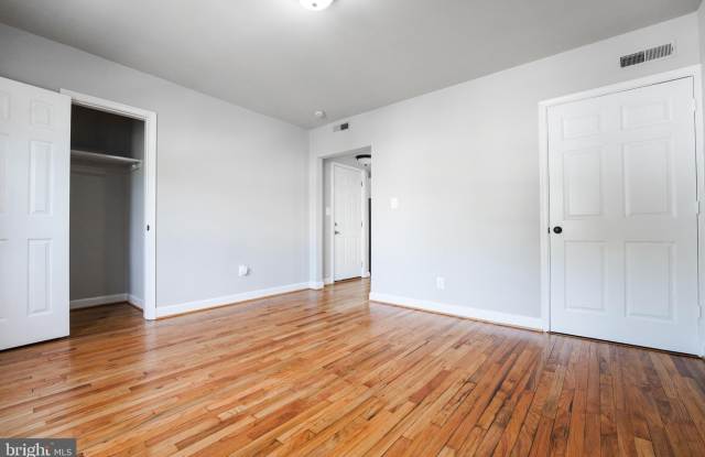 1823 H Place NE unit: 3