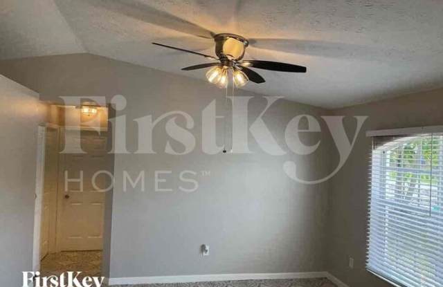 1243 Southwest Empire Street