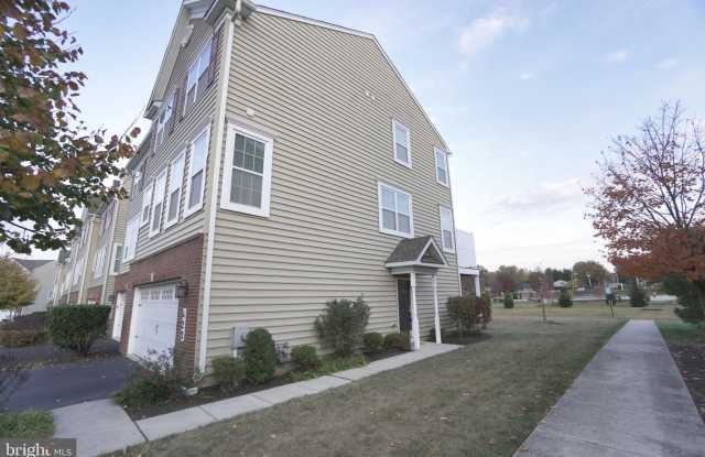 425 WILLIAMSON Court