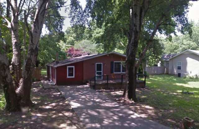 1950's 2 bedroom pet friendly home for rent!