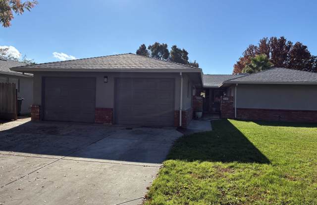 1612 West Rumble Road