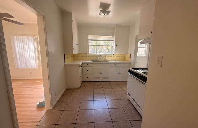 2-Story 2BR 1.75 BA Duplex