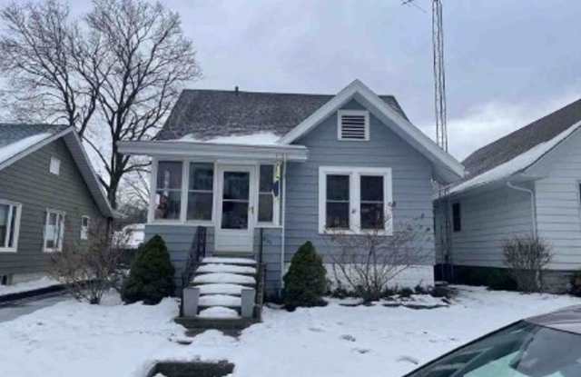 Photo of 2-bedroom, 1.0 bathroom Home near downtown Saint Joseph