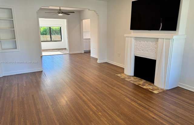 Photo of 2210 Southwest 25th Street