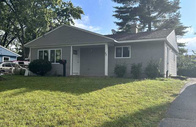 37 Cardinal Ln