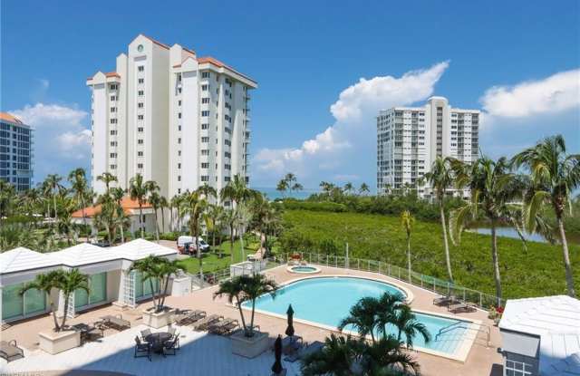 60 Seagate DR