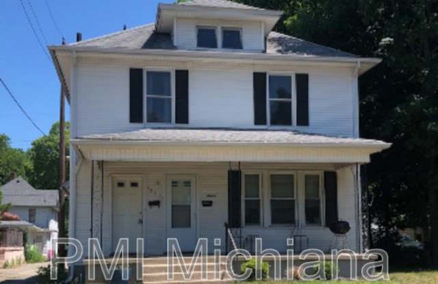 1022 Woodward Ave