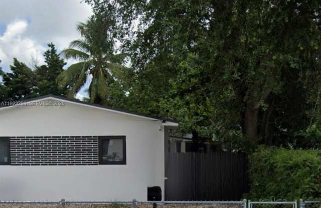 Photo of 7815 NW 5th Ct