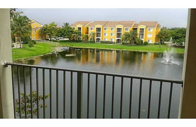 2200 E PRESERVE WY - 2200 W Preserve Way, Miramar, FL 33025