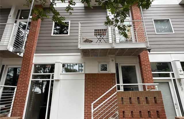 Photo of 291 McDonald Avenue