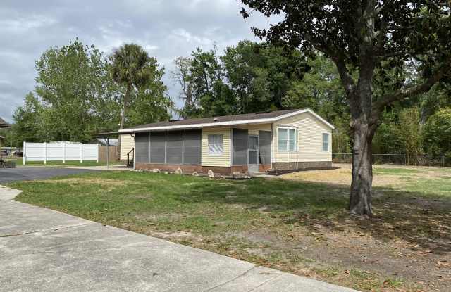 6365 W Beaumont Ln