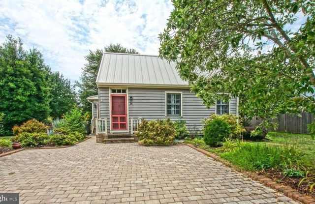 38 SHIPCARPENTER Square