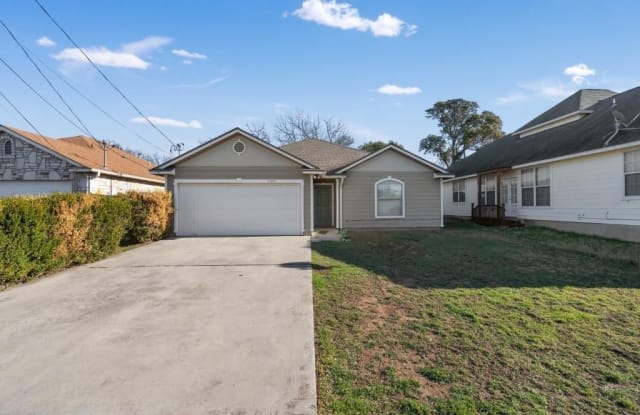 1106  N Bishop ST - 1106 North Bishop Street, San Marcos, TX 78666