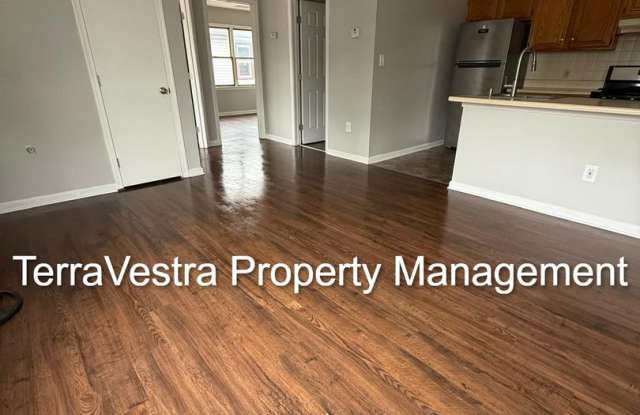 Photo of 176 N Broadway