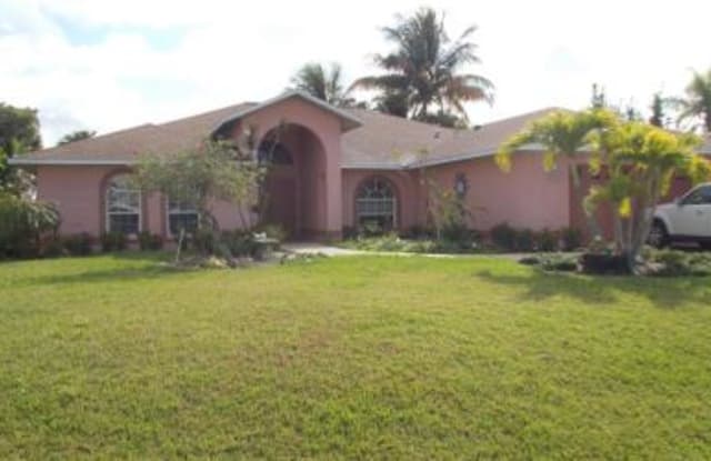 2515 SE 22ND AVE - 2515 Southeast 22nd Avenue, Cape Coral, FL 33904