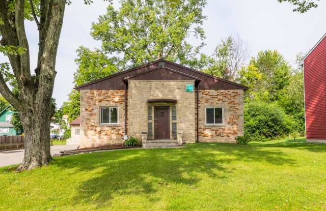 311-313 Stoddard