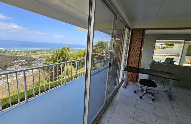 1827 Halekoa Dr