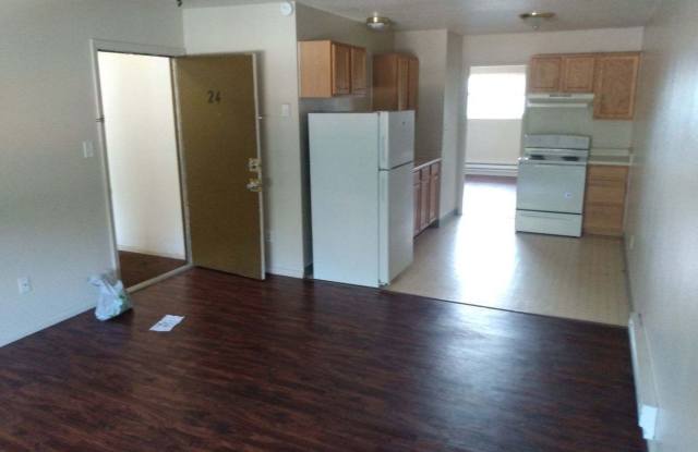 1 bedroom, 1 bathroom upstairs apartment - Mavrick Apartments - 220 North 4th Street, Klamath Falls, OR 97601