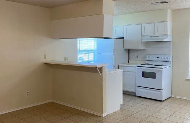 2-Bedroom Duplex in Edison