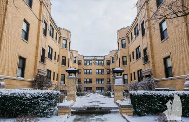 Photo of 2325 North Rockwell St.