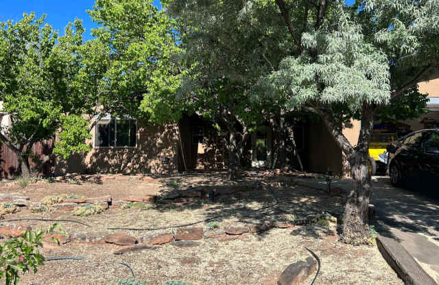2724 Camino Cimarron