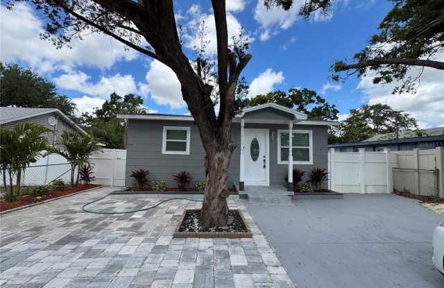 Photo of 3499 51ST AVENUE N