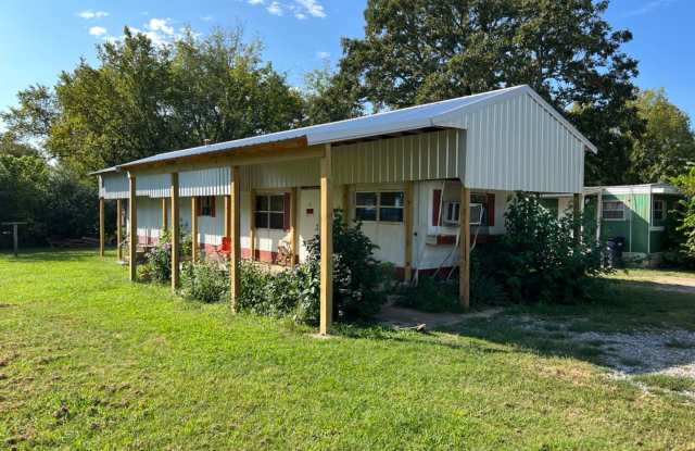 Photo of 2 Bedroom/1 Bathroom Trailer in Batesville