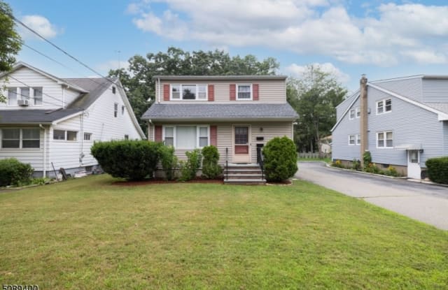 216 Ringwood Ave - 216 Ringwood Avenue, Pompton Lakes, NJ 07442