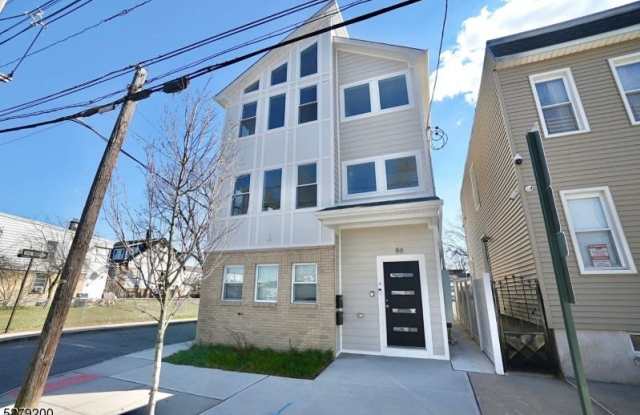 86 Belmont Ave 2nd Fl. - 86 Belmont Avenue, Belleville, NJ 07109