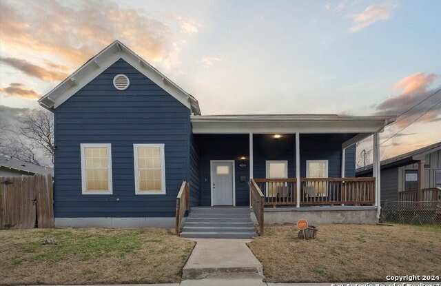 Photo of 424 olive