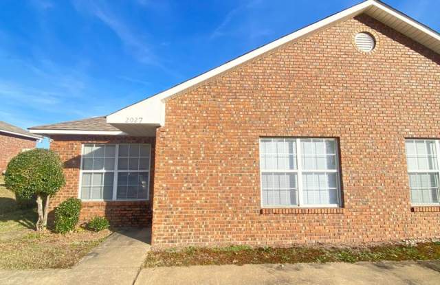 Duplex Available Fall 2026!