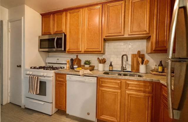 938 Ontario Street unit: 11