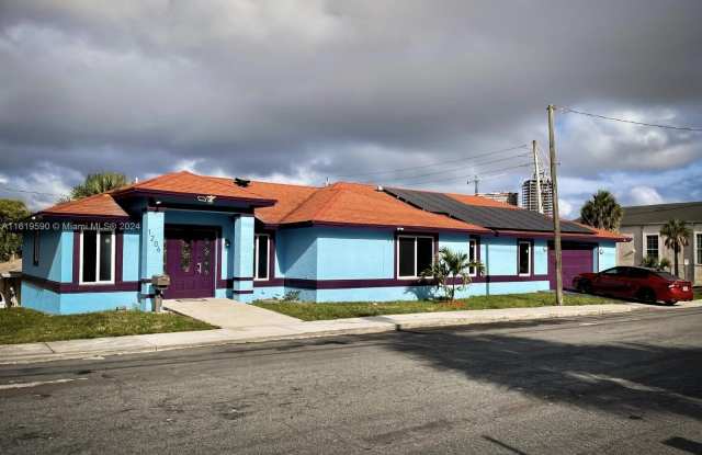 1206 Division Ave