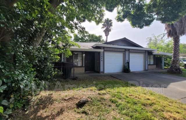 1086 Clinton Rd
