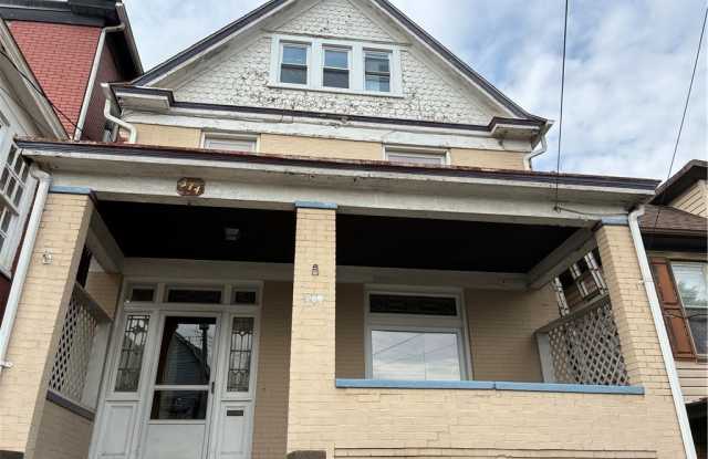 Photo of 374 Kenney Ave