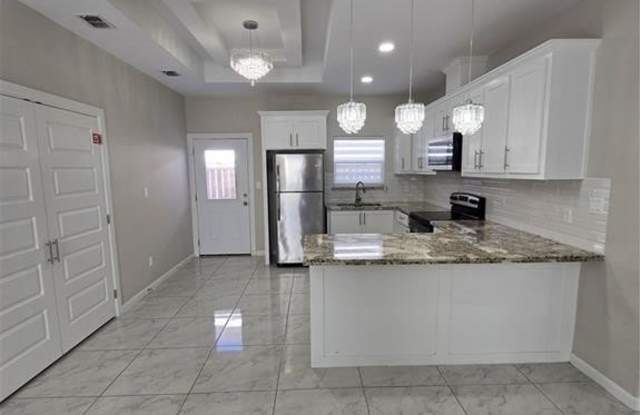 1018 N Woodson Avenue